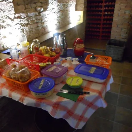 Farmház Agriturismo Schlin Farigliano
