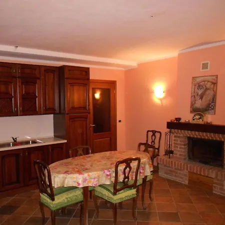 Farmház Agriturismo Schlin Farigliano